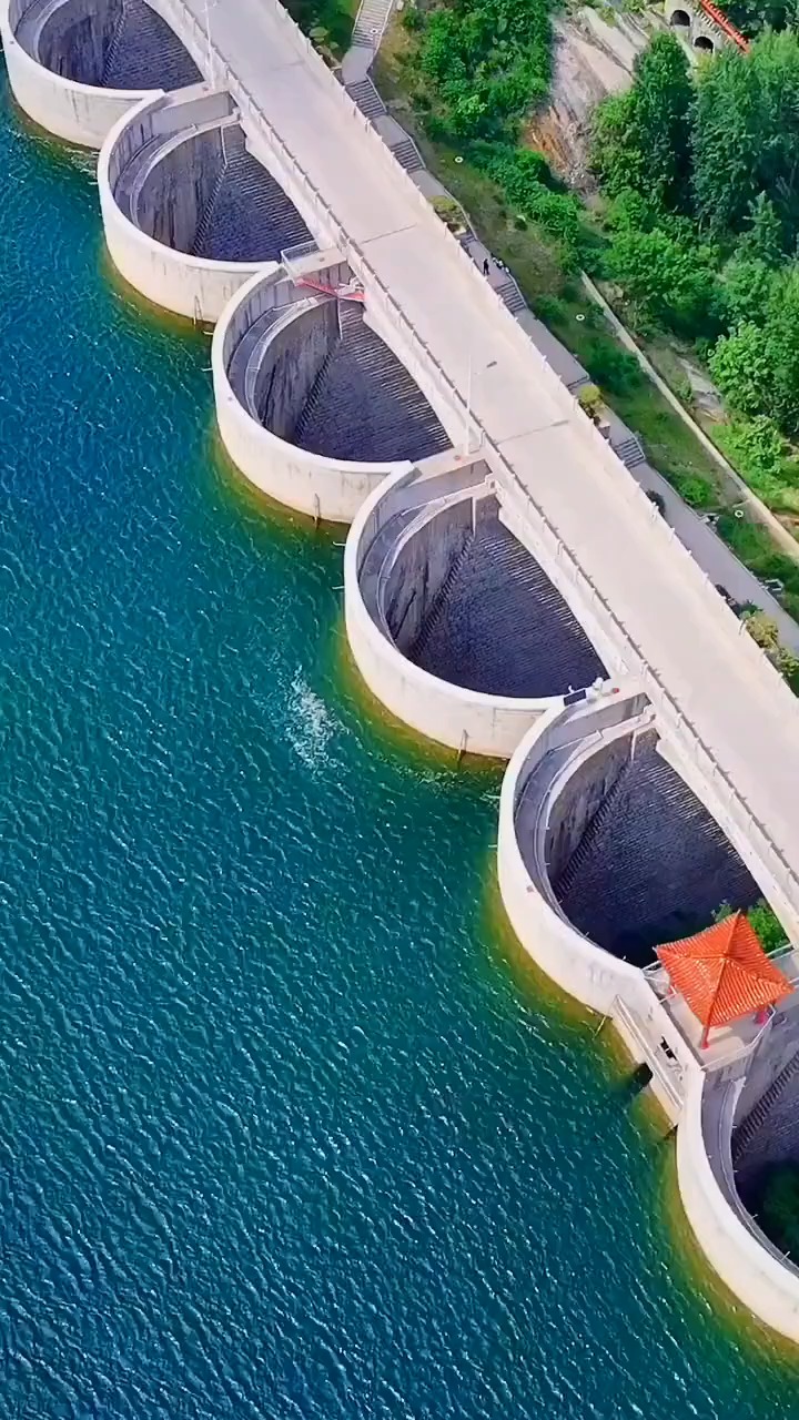 临朐淌水崖水库精神图片