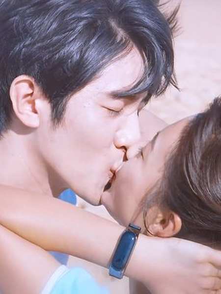 女孩撩男生最后却被反撩 好想和你在一起 季肖冰 张雅欣-全民小视频