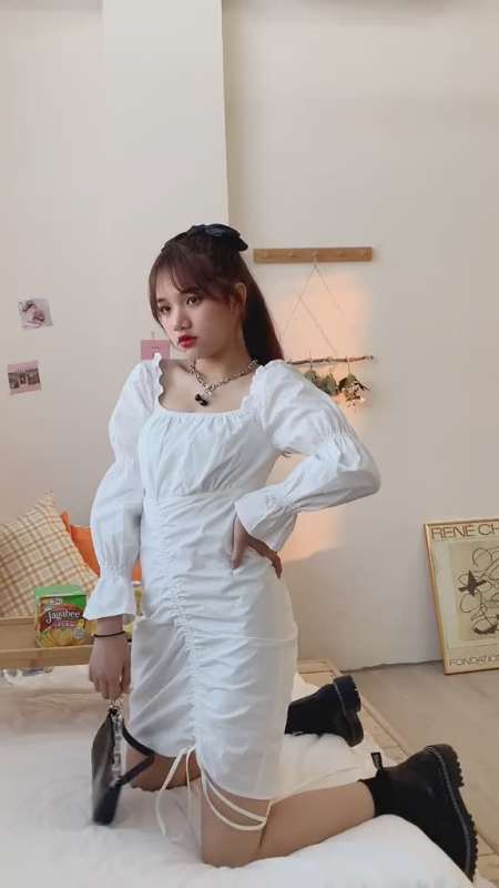 一不小心美丽就过份了甜甜的萱初秋穿搭