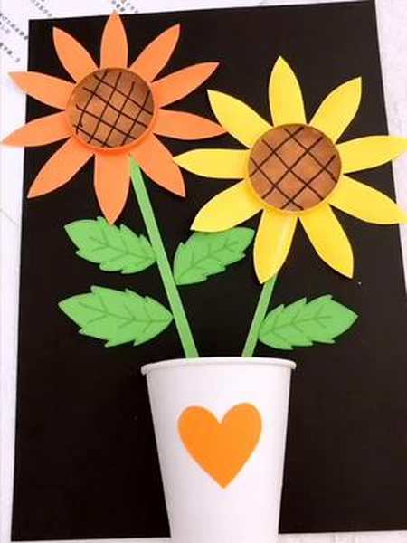 不用的纸杯也能变成好看的向日葵剪贴画