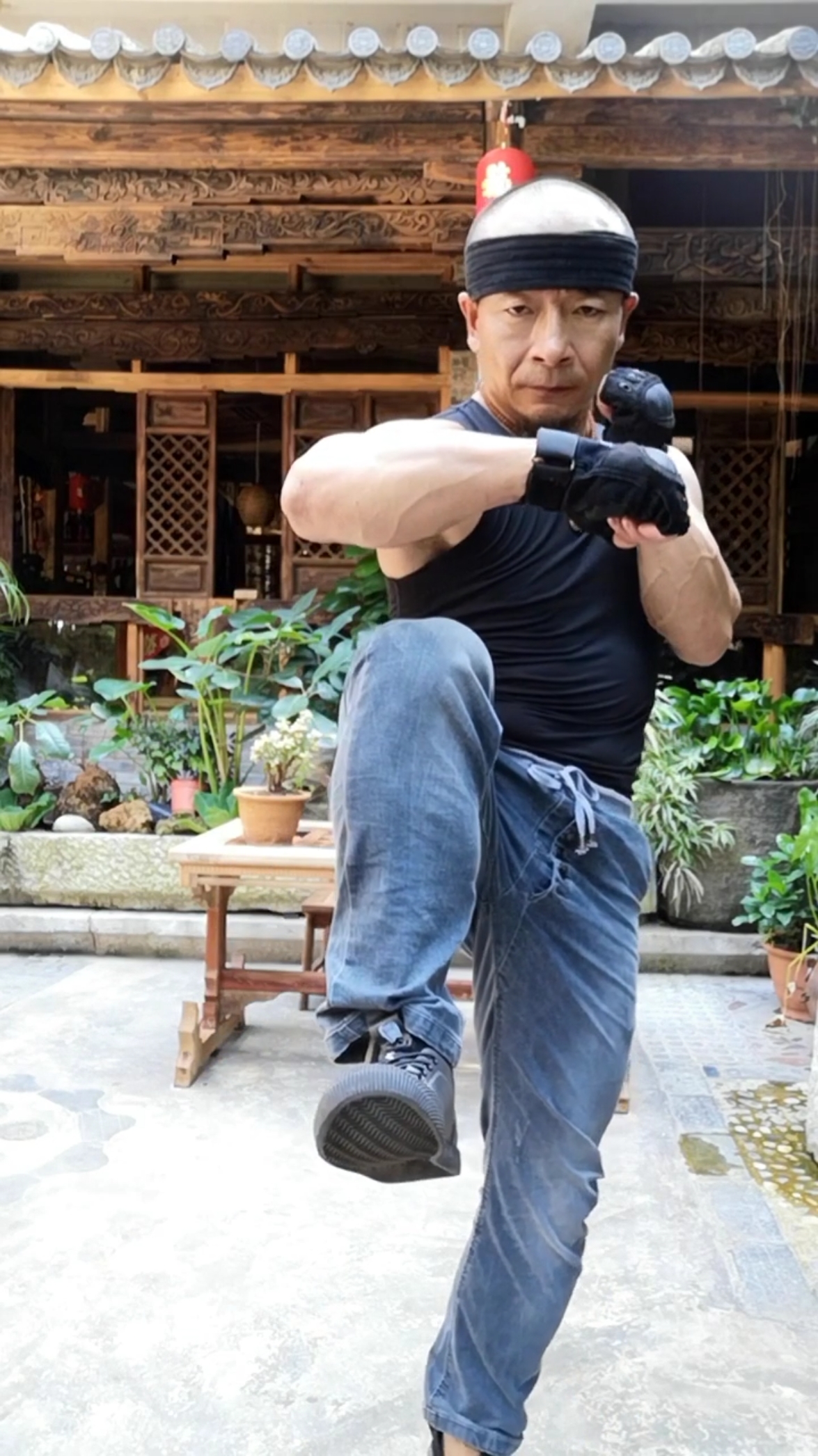 至于功夫不功夫谈不上!身体健康强壮才是王道!共勉吧!