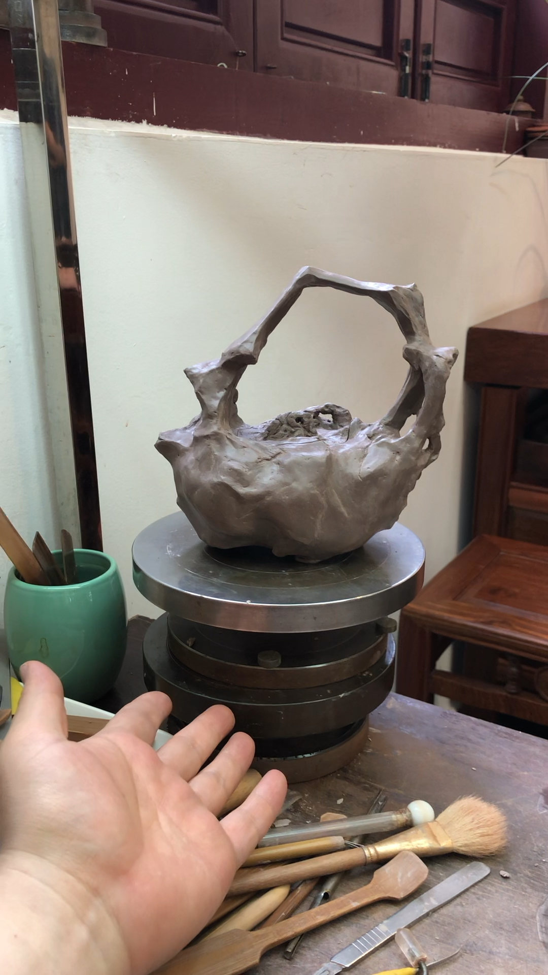 新设计的太湖石壶.