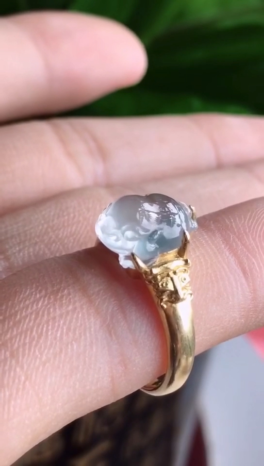 中国好青年#翡翠 镶嵌18k金伴钻冰种金蟾戒指11.3*7.8*6.