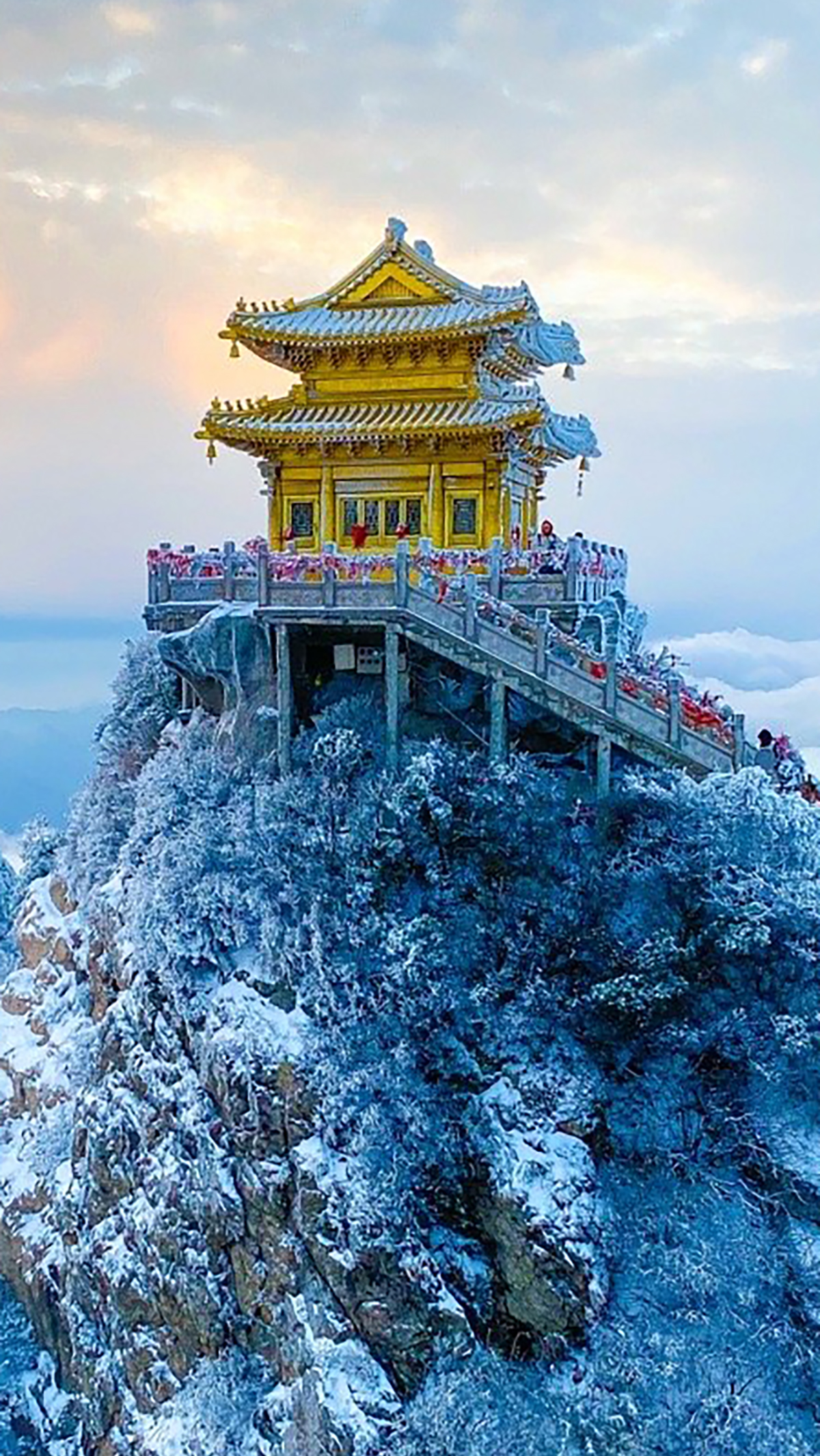 仿佛不小心误入天宫!河南洛阳老君山雪景美若仙境-度小视