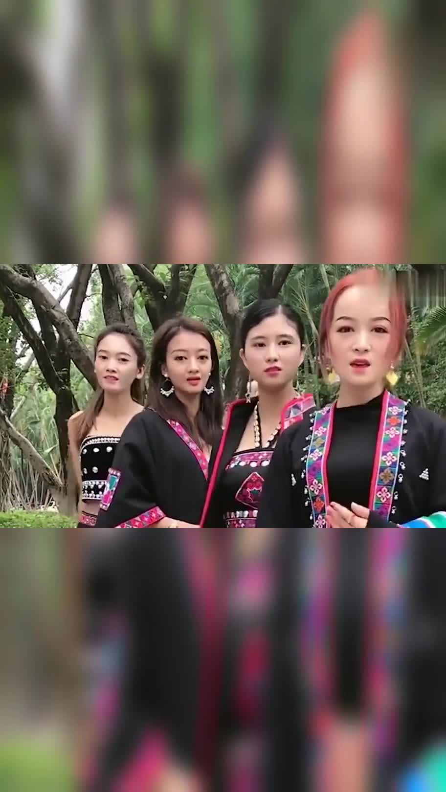 云南山歌:云南小妹自编自唱的云南民歌,你听得懂吗?声音真美