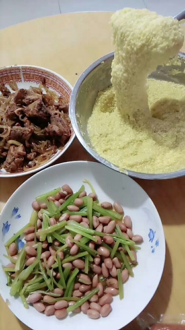 腊八节吃黄米饭