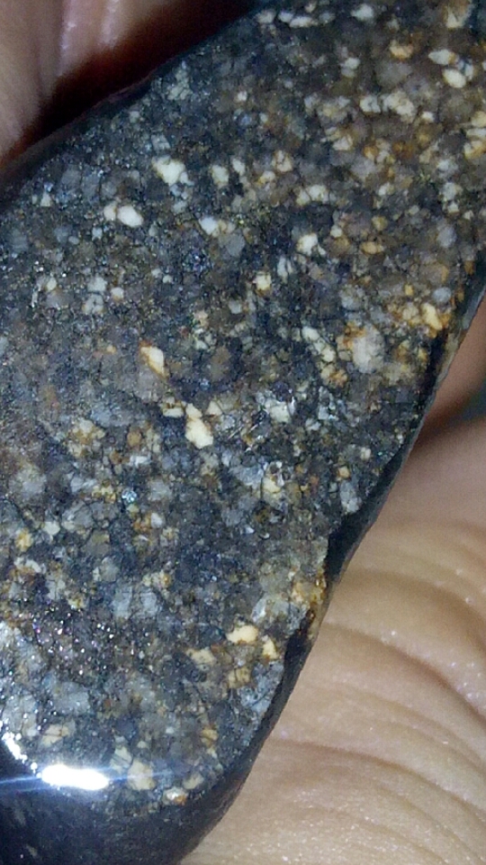 无磁性角砾岩陨石图片图片