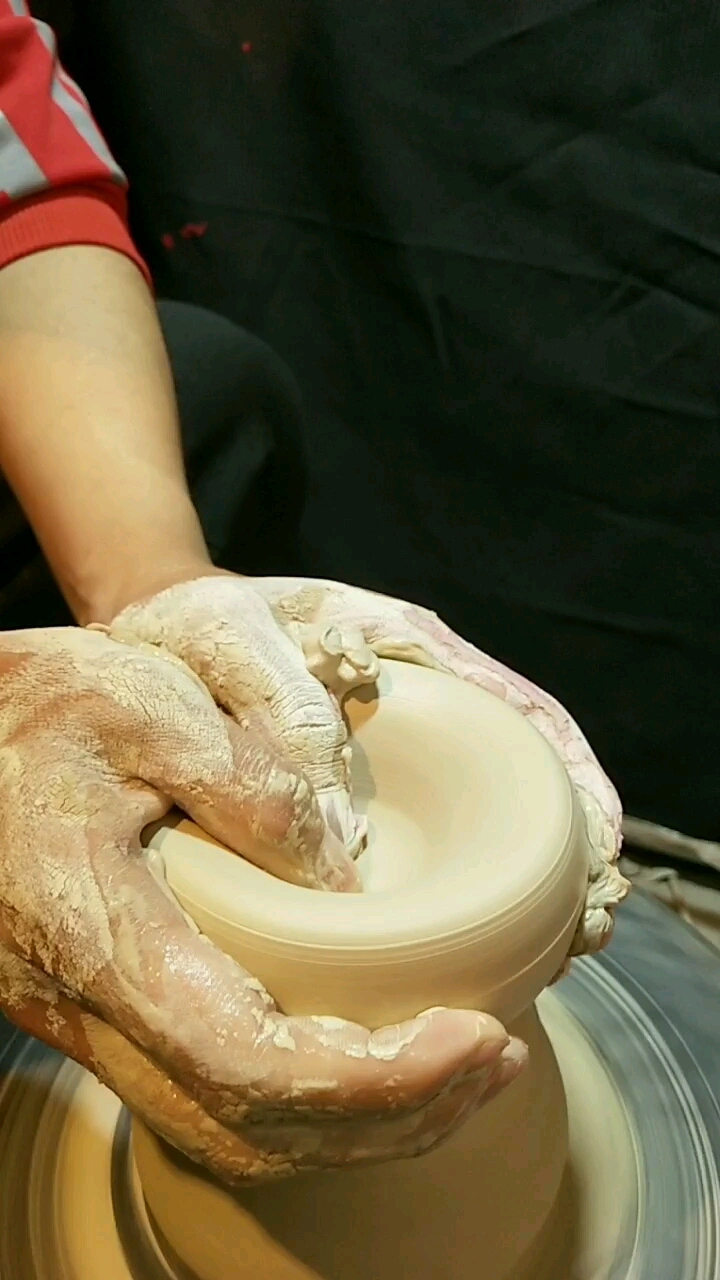 原谅色的一个泥坯