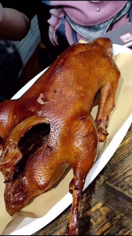 美食#百年老卤确实不一样,不能错过的熏大鹅!