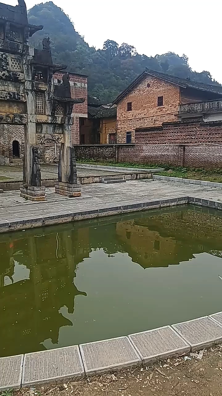 村里就属这最值钱了,国家保护级祠堂古楼