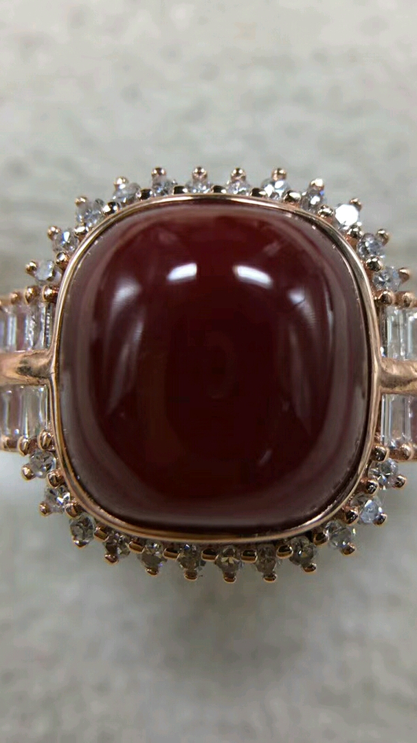 新货天然红珊瑚阿卡赤血桶珠戒指,18k金南非钻镶嵌