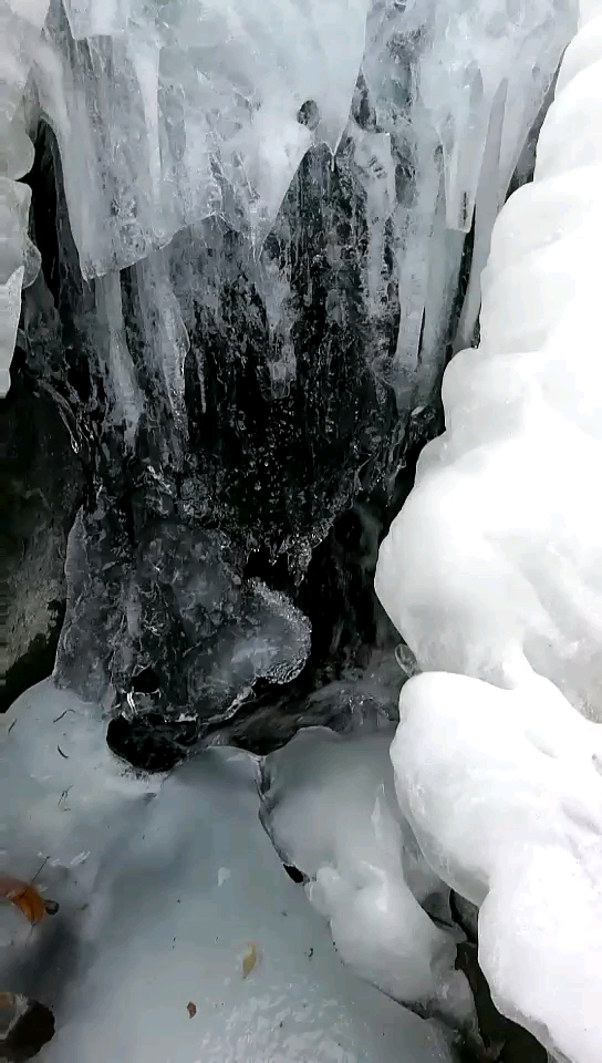 春天到了,冰化里.