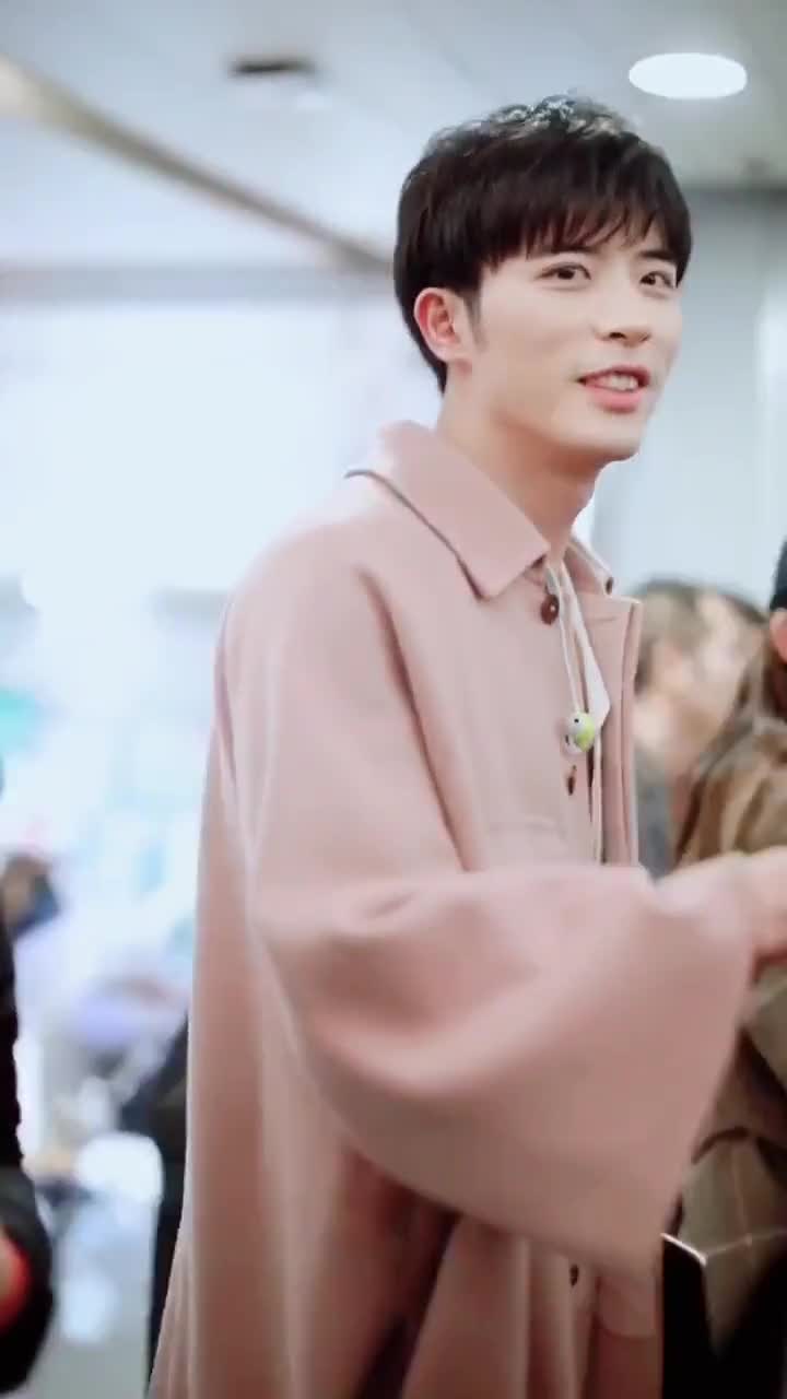 徐开骋奈何boss要娶我凌异洲啊啊笑的好开心