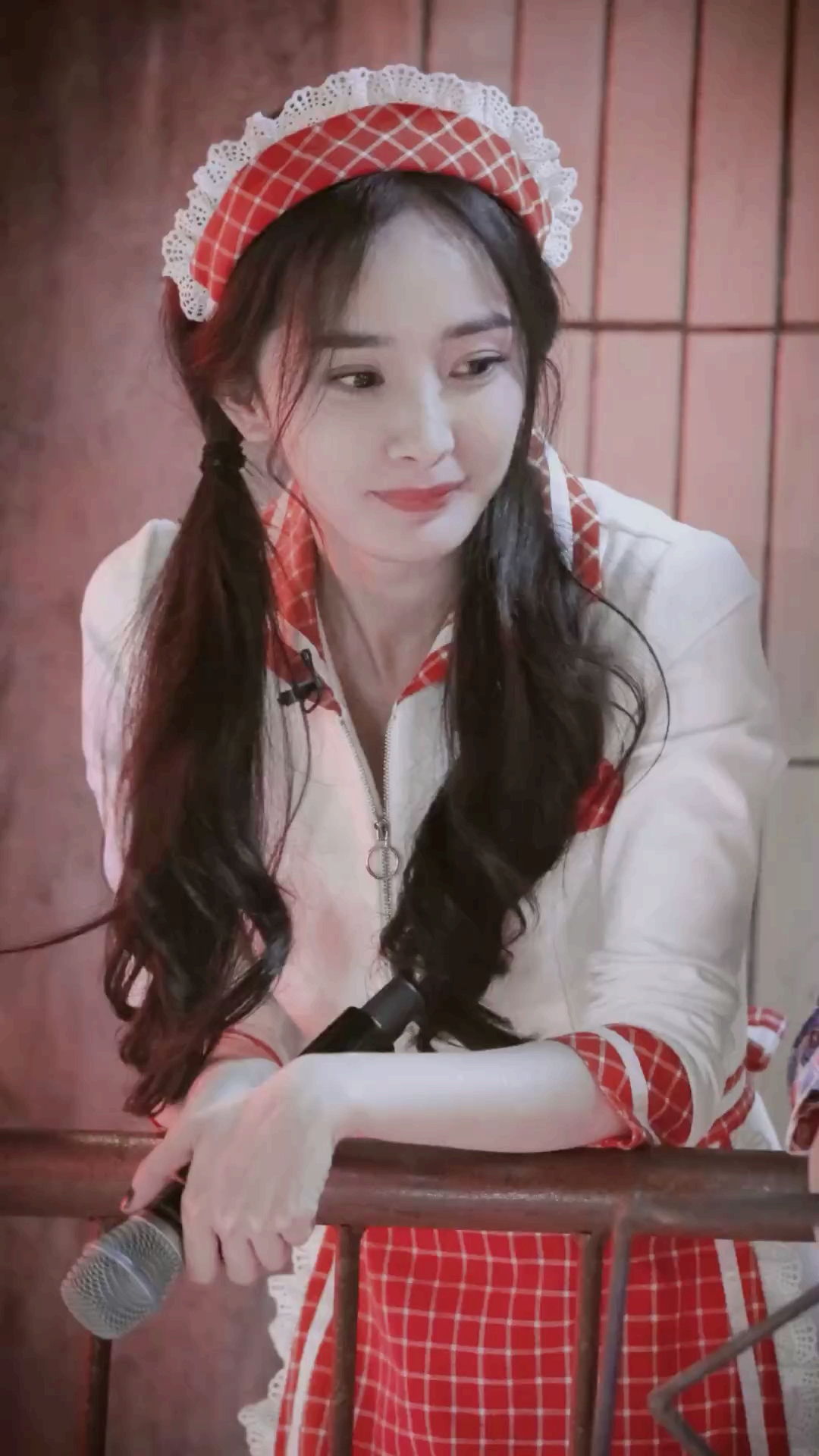 杨幂啊必须有姓名,扎起羊角辫特别甜