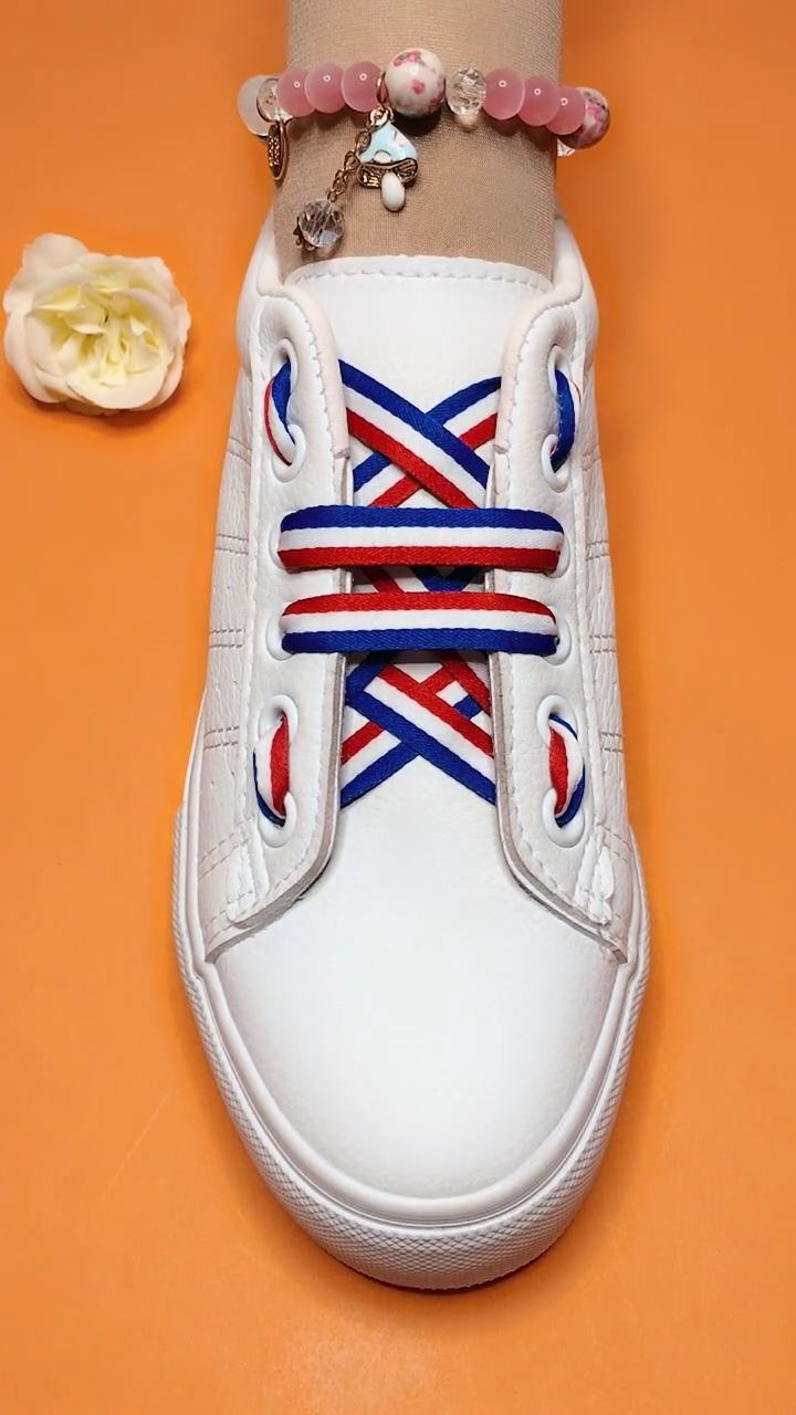 超个性的鞋带系法.