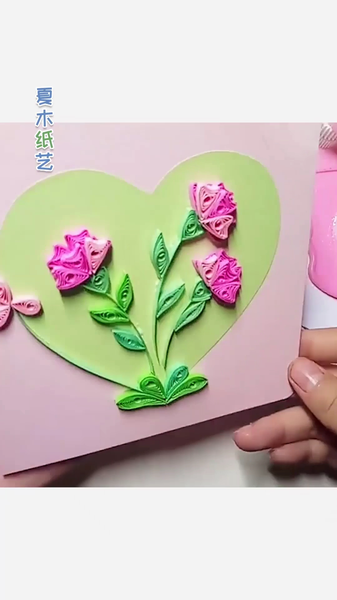 康乃馨衍纸贺卡,适合母亲节的礼物