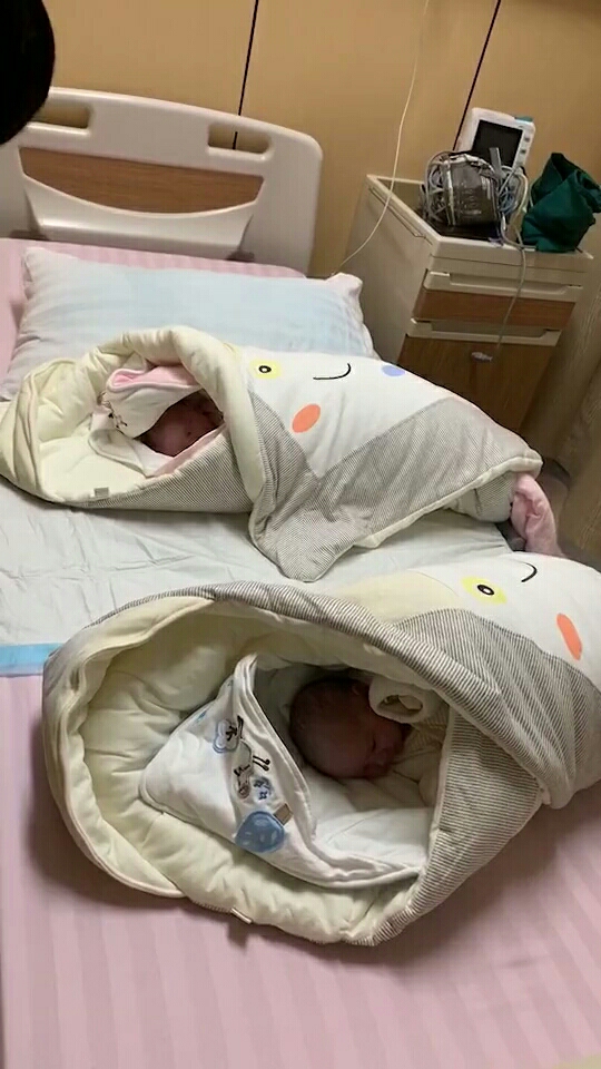 2019,1,20谢谢,老婆为我生下双胞胎女儿,有没有为我祝福点赞的?