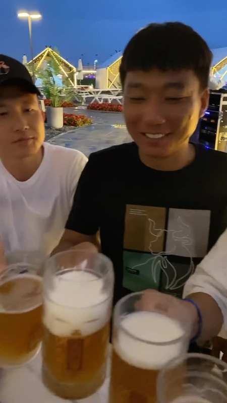 最老的哥几个,久违了兄弟,明天早上9点30牛肉干性情一下#好兄弟