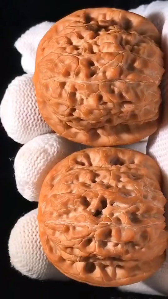 文玩核桃,血麒麟