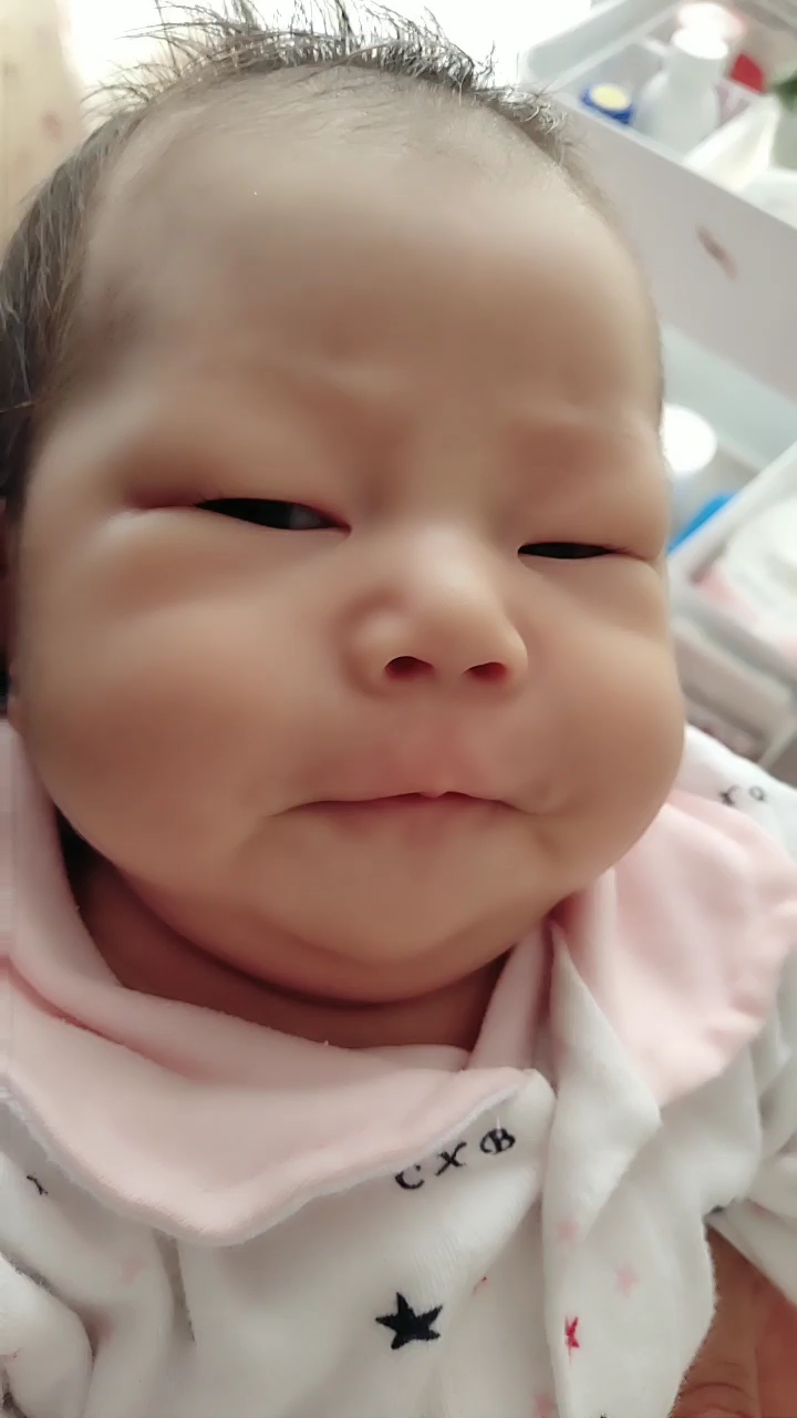 萌宝小葡萄之4    迷之微笑