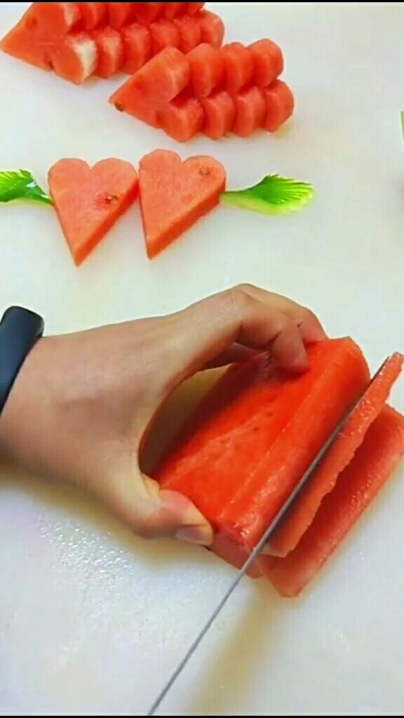 2019,立个新年flag#15秒教会你西瓜爱心切法,过年好捞一手