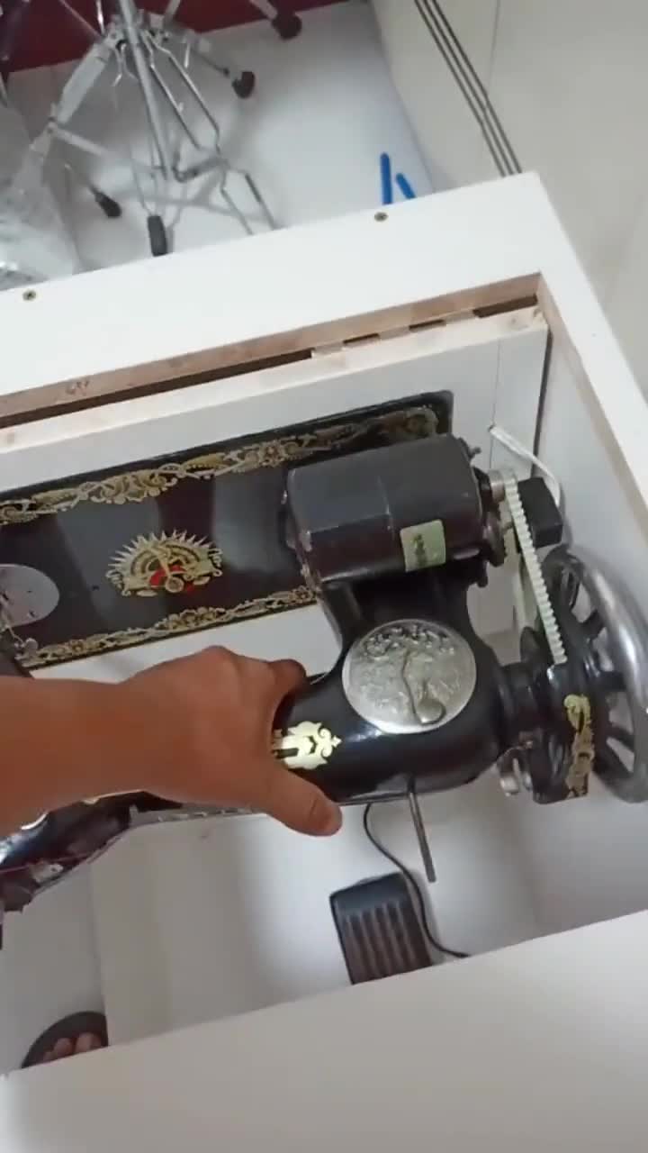 给老婆做的缝纫机柜子