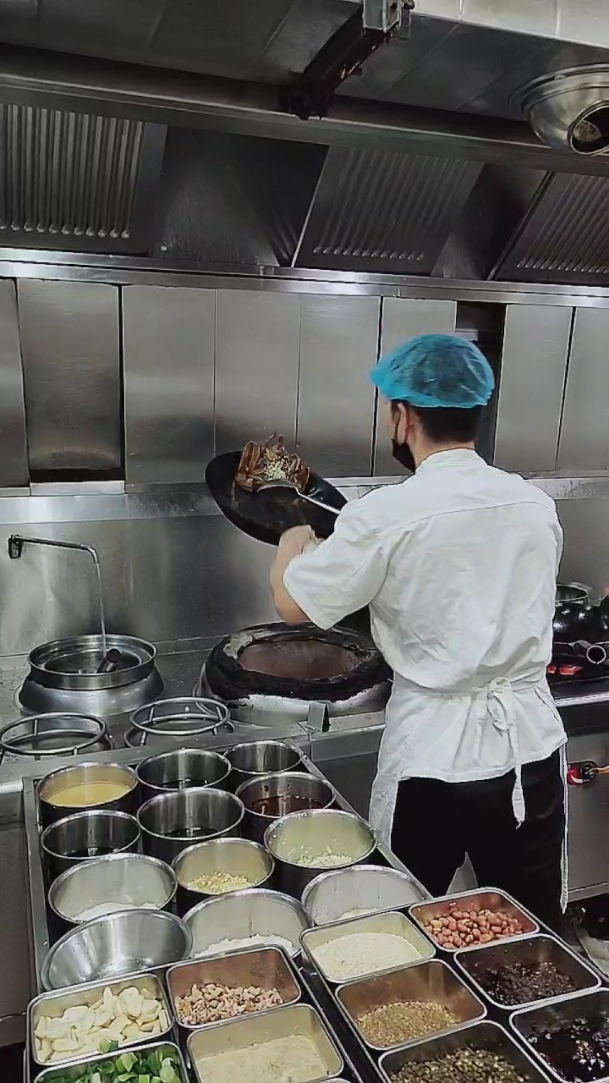 风味人间#18岁小厨师做菜真漂亮,动作潇洒味道鲜美.