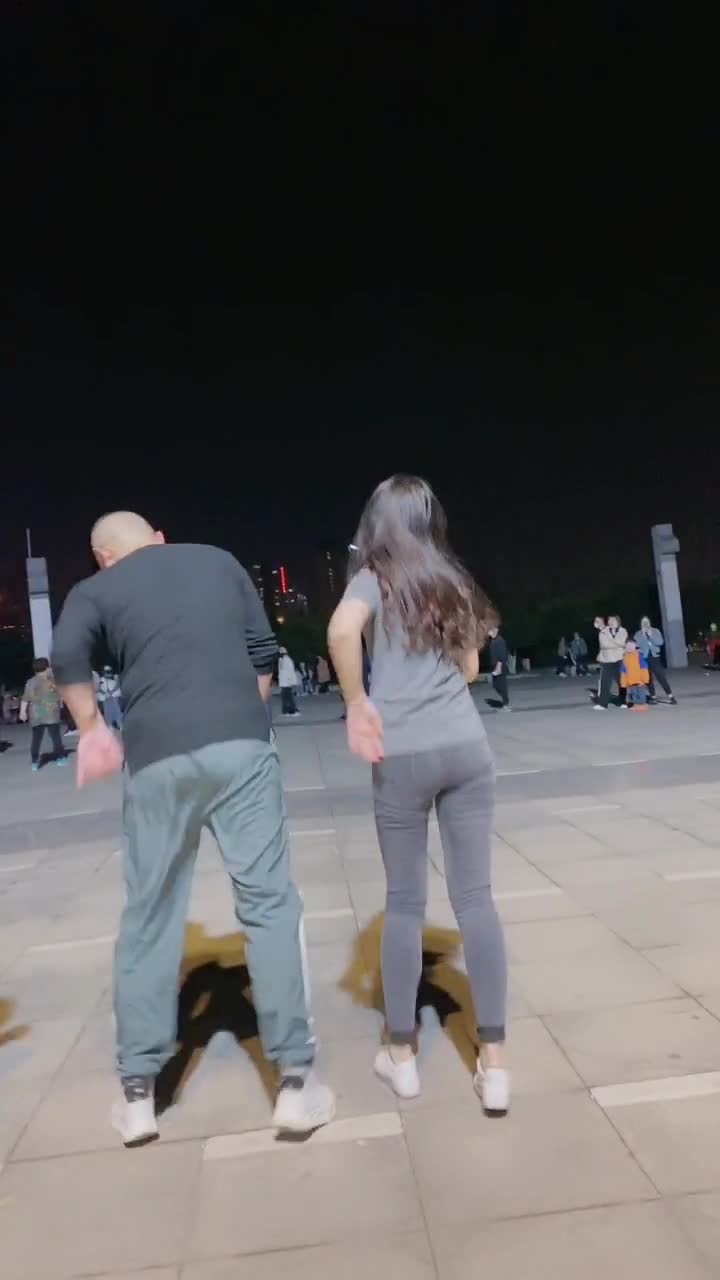 要使劲嗨,使劲拽,哈哈哈哈