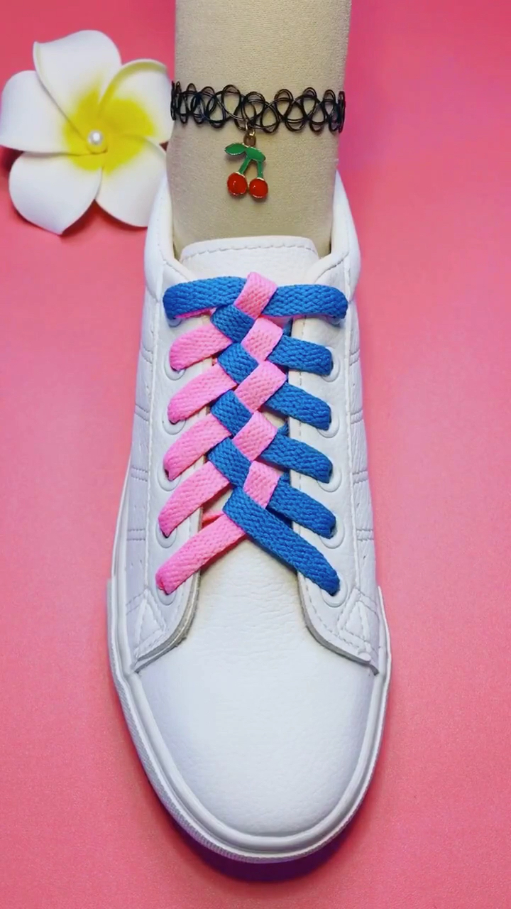 时尚百搭双色鞋带系法所有爱时尚的潮流搭配