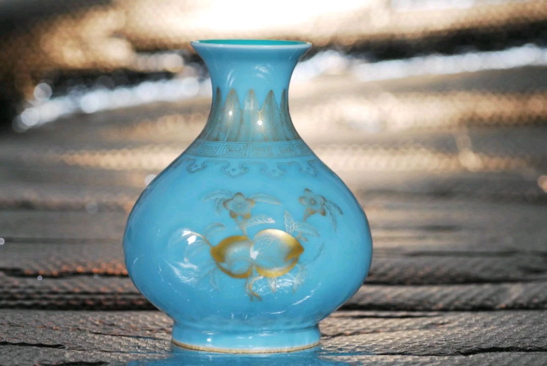 瓷器#清#清 粉青釉描金石榴尊