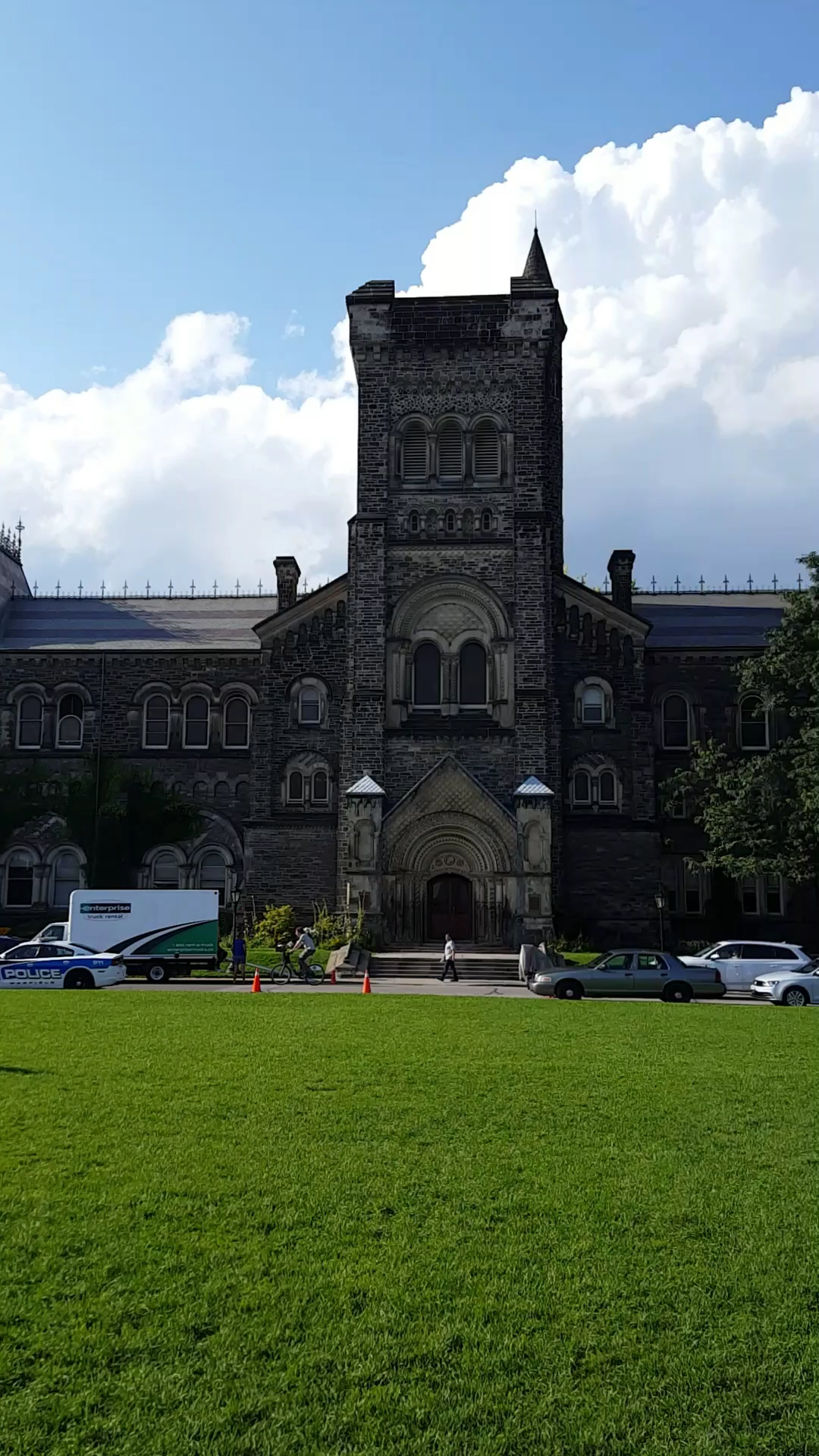 北美最古老的世界名校多伦多大学～圣乔治校区