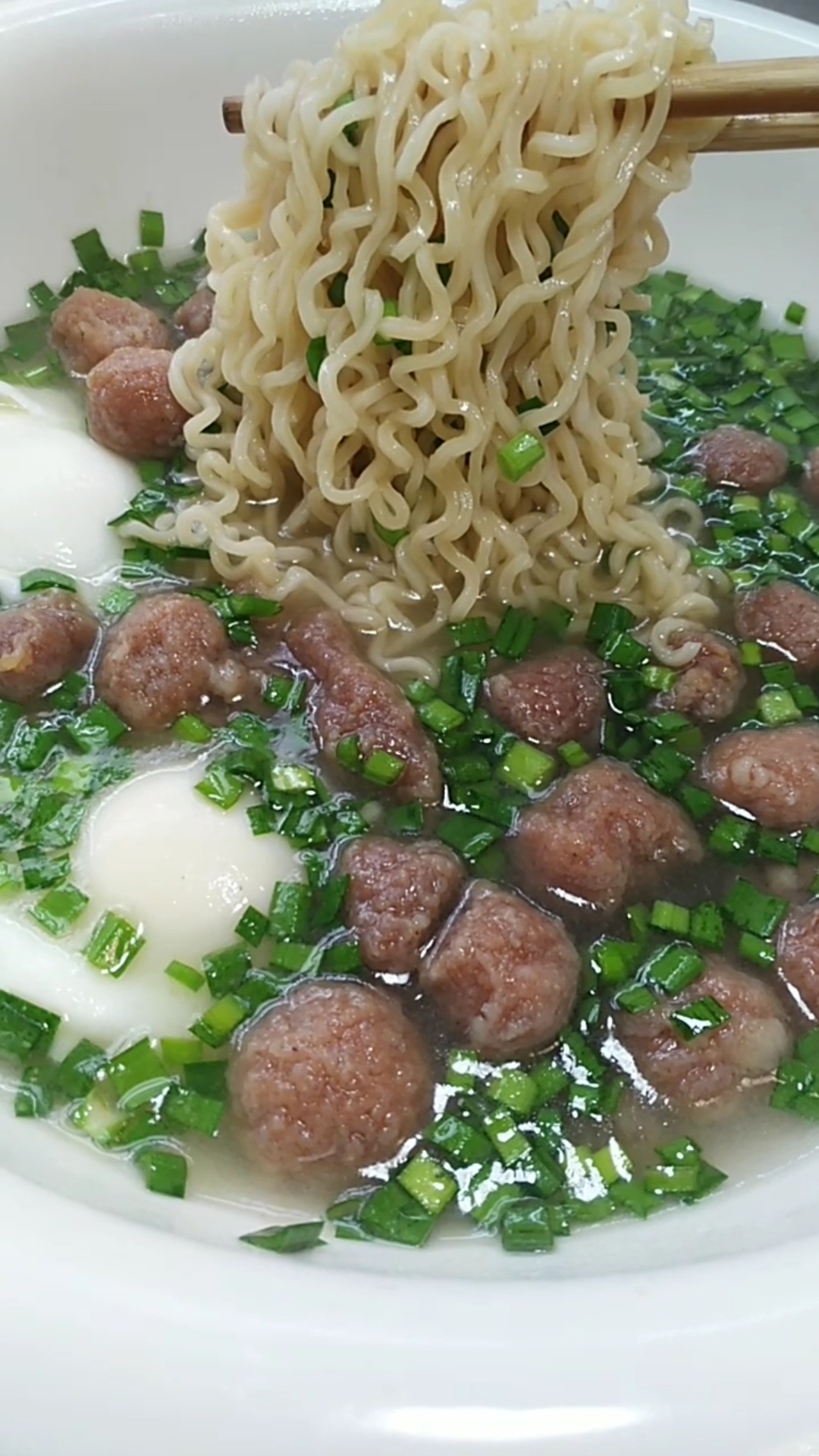 过年你家吃什么#方便面肉丸新吃法