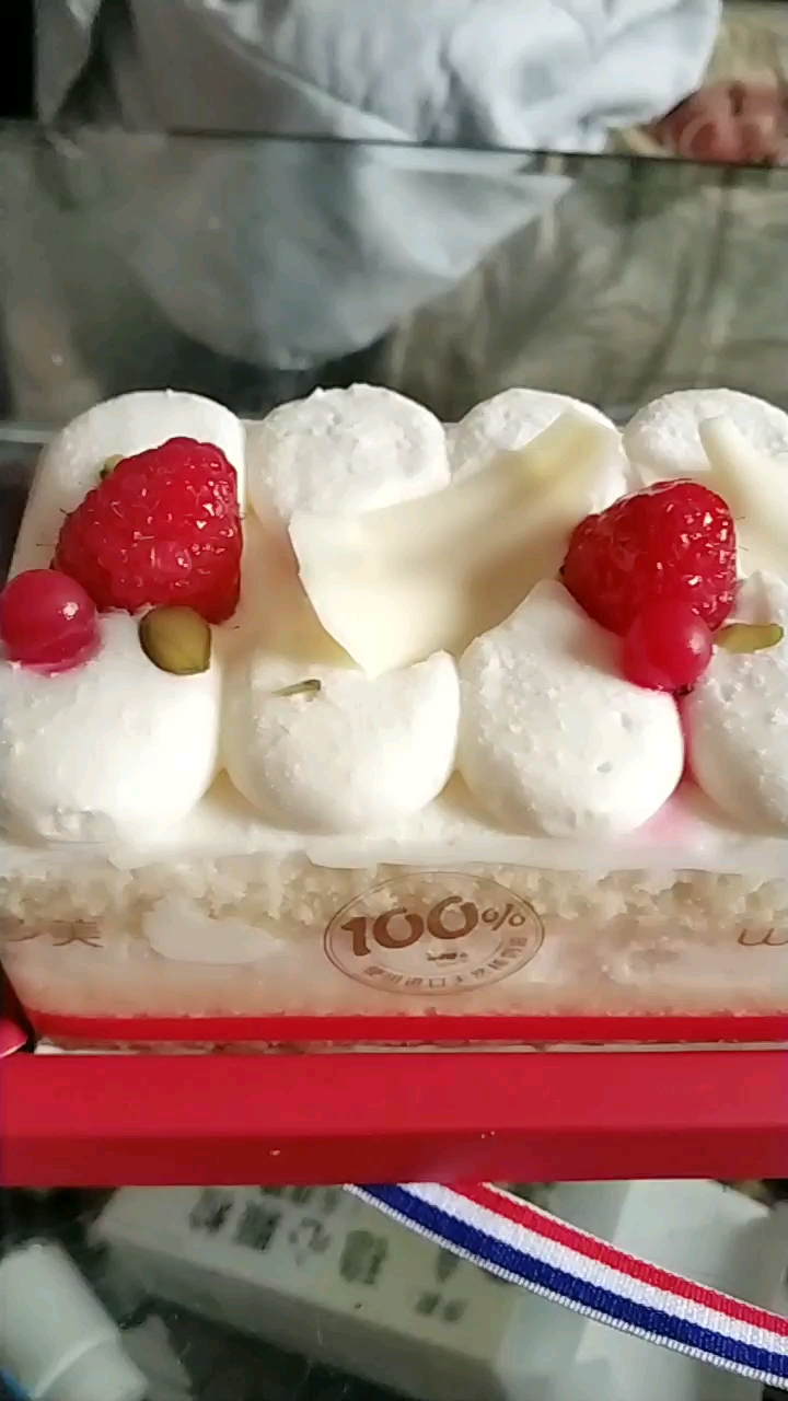 给奶奶买的味多美超柔芝士蛋糕