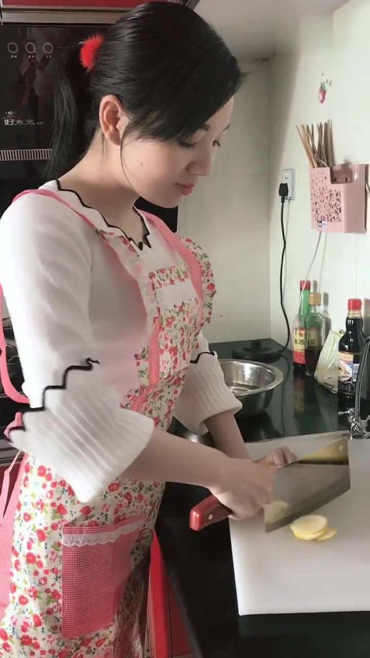 良家妇女这样打扮,时尚气质有女人味