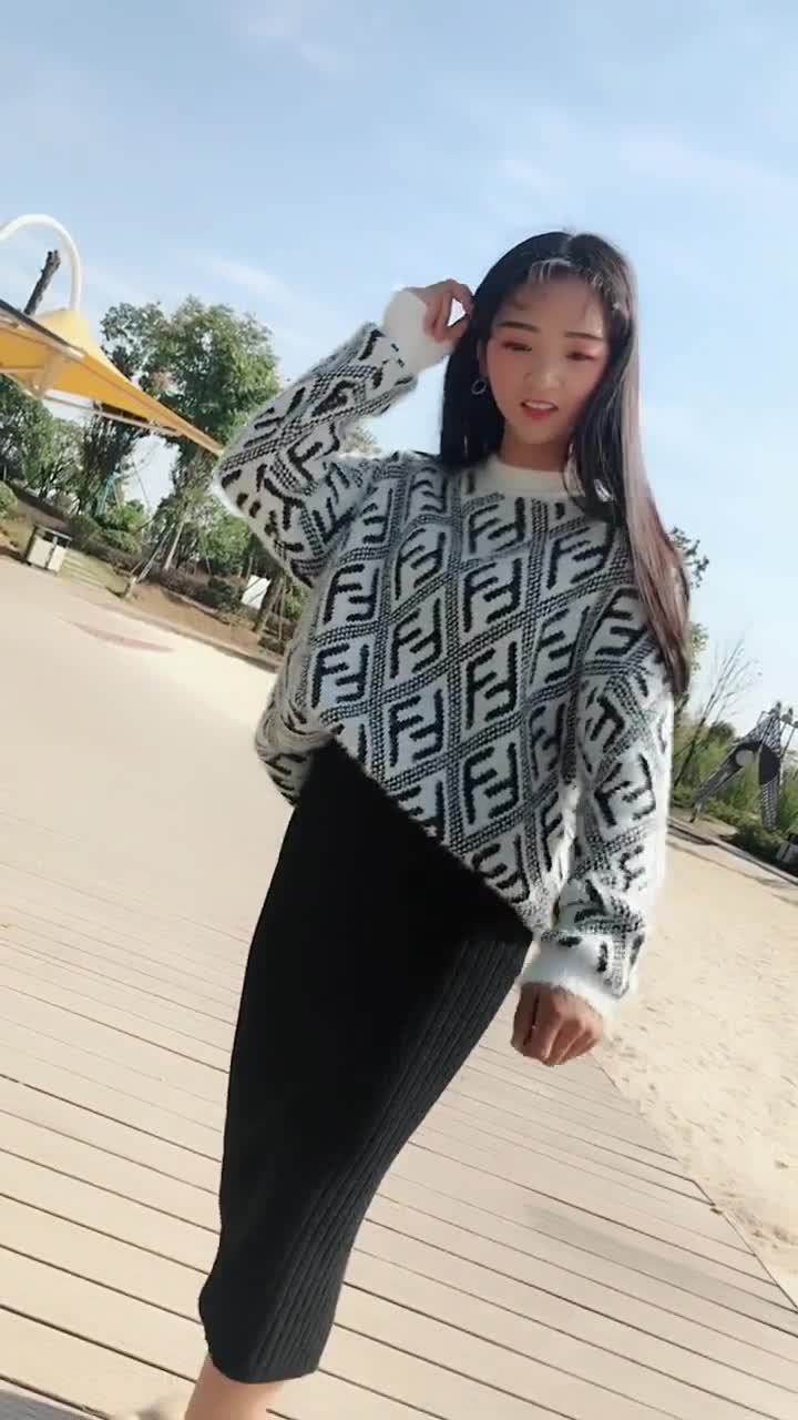 身高150的小美女