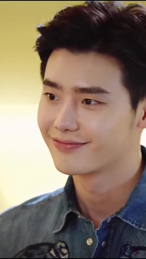 李钟硕:一个wink就能迷倒万千少女