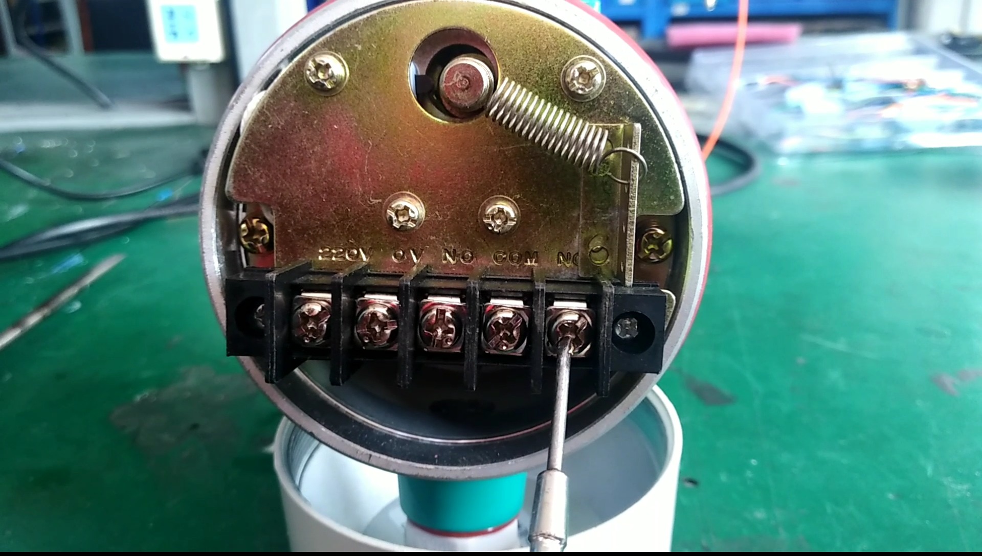 「佑富」阻旋式料位开关是怎么接线的