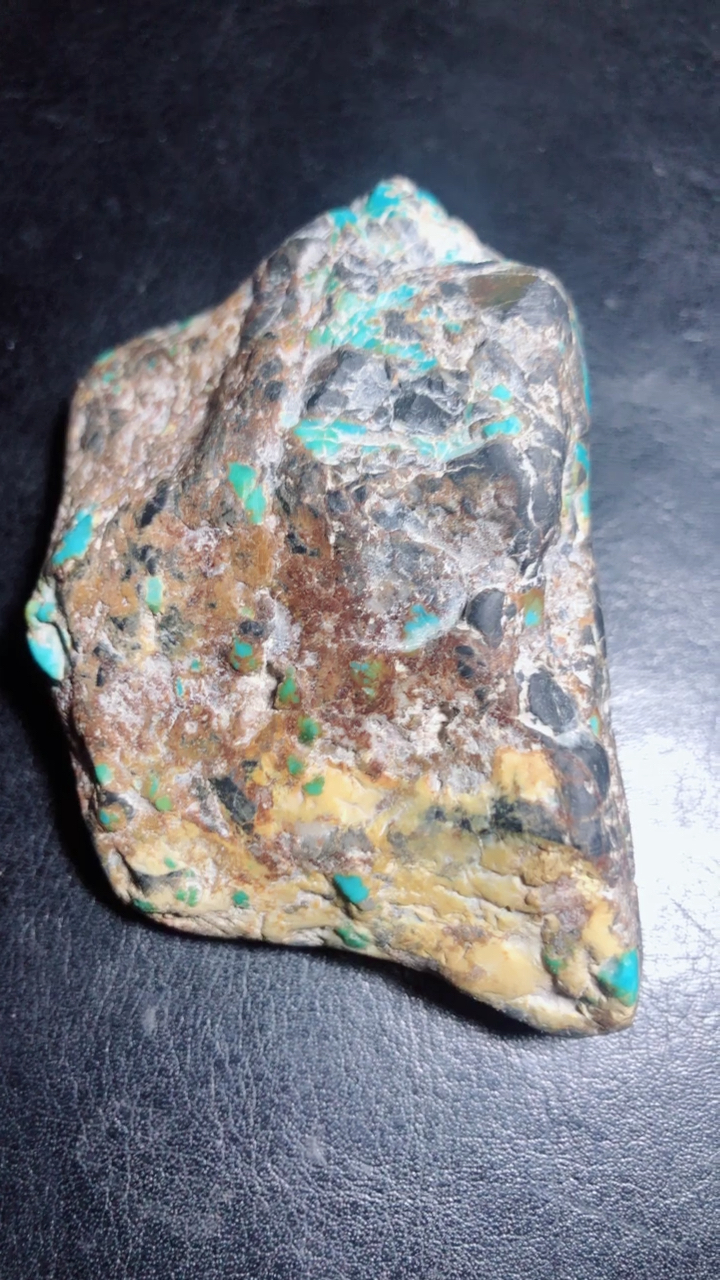 绿松石矿石