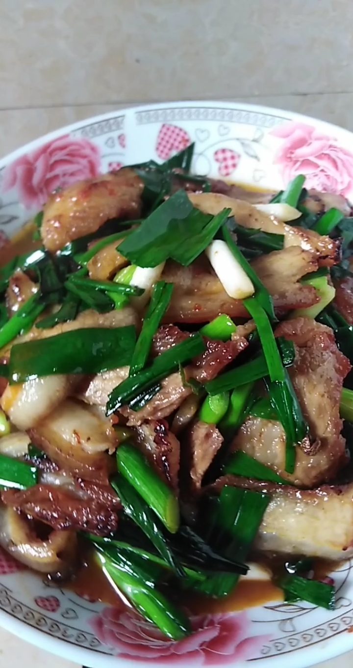 秀出我的家乡味##川菜  回锅肉来了,最简单的家常菜莫过如此!