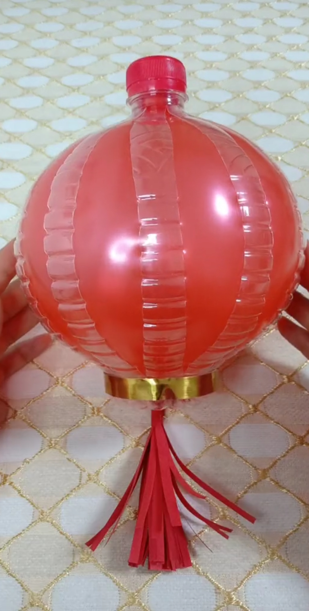 气球编灯笼步骤图解图片