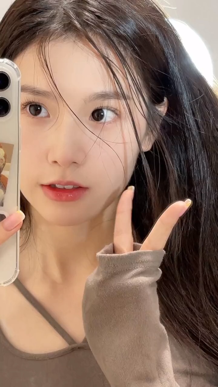爱自拍的小姐姐#懂事的已经开始评论了