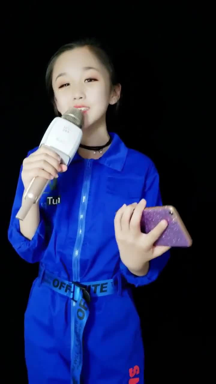 琪琪也来挑战《来自天堂的魔鬼》了,恕我直言,请保护自己的耳朵