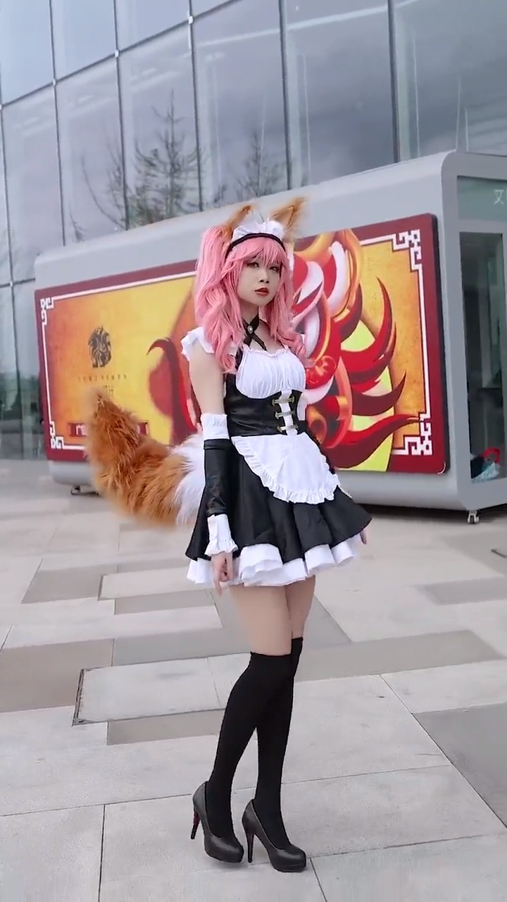 最强cosplay挑战赛#俏皮的妲己狐狸尾巴露出来的感觉好美