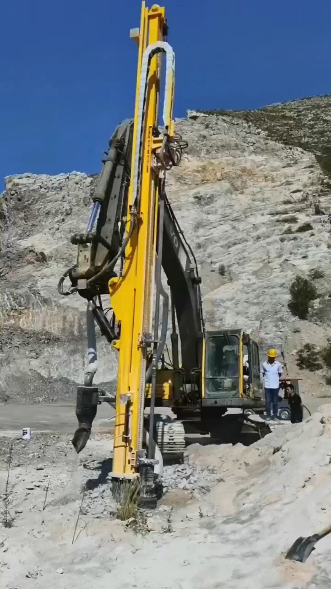 矿山开采爆破打孔机 挖机改装潜孔钻机-度小视