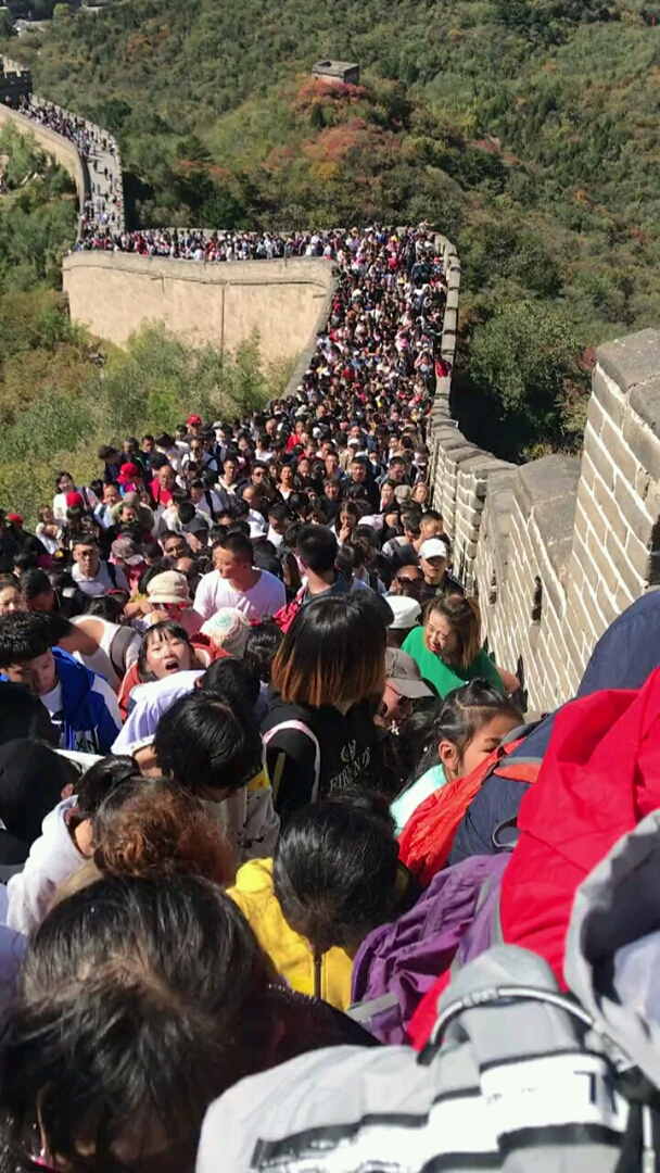 北京八达岭长城人山人海