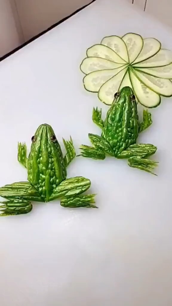用苦瓜制作青蛙