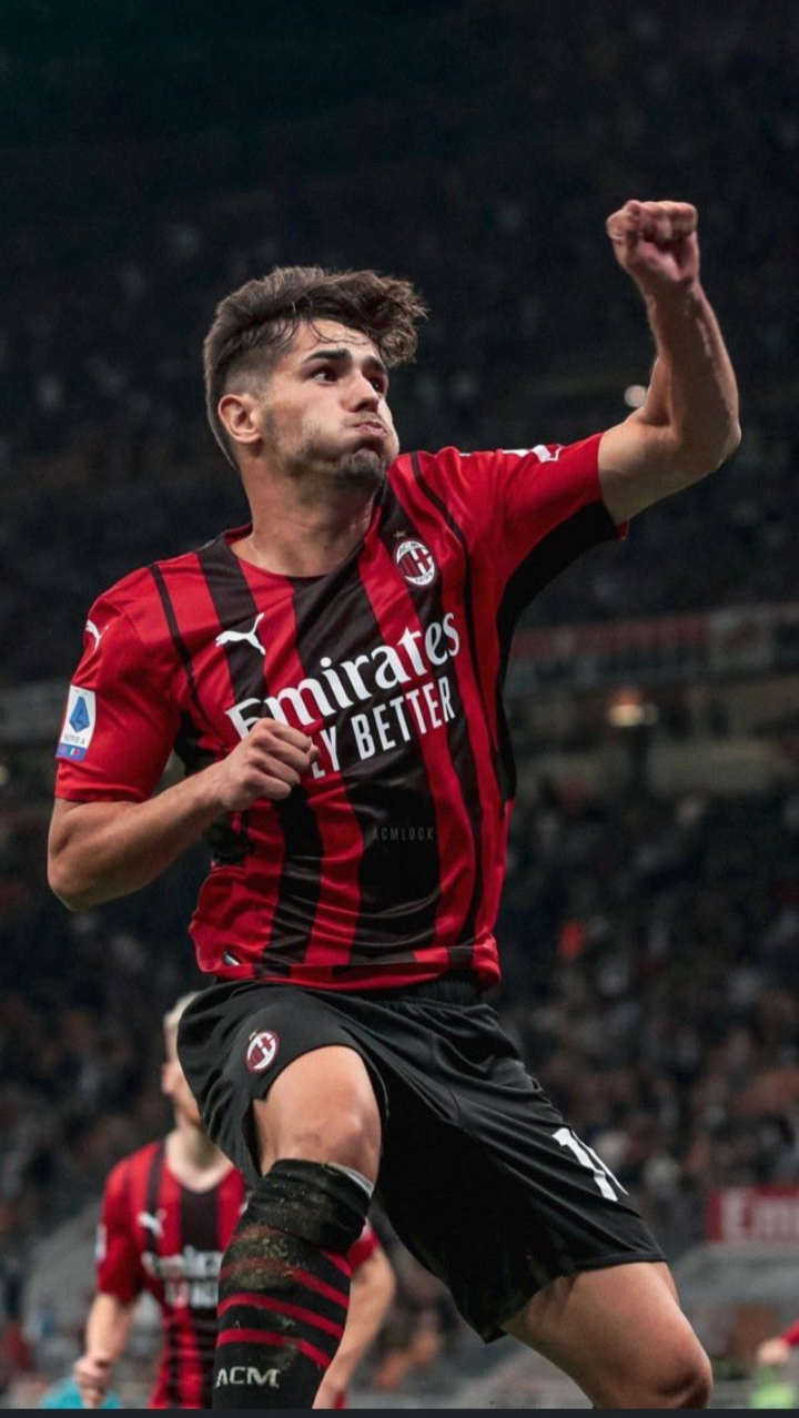 西班牙球星迪亚兹替补凯西上场表现出色帮助ac米兰2比1逆转取胜国际