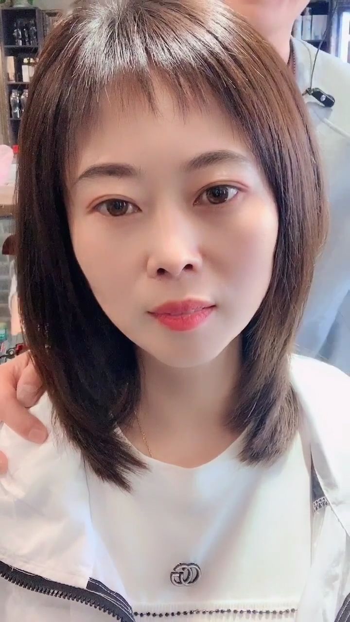 38岁剪个23岁的发型