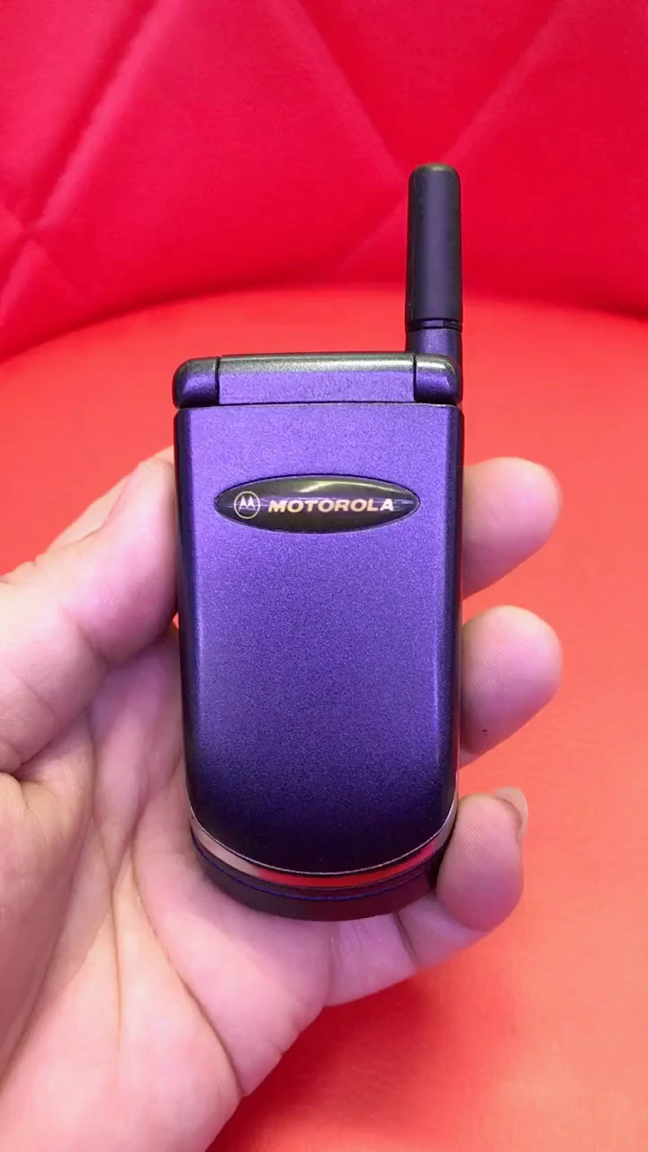 摩托罗拉v998.当年非常经典的款式