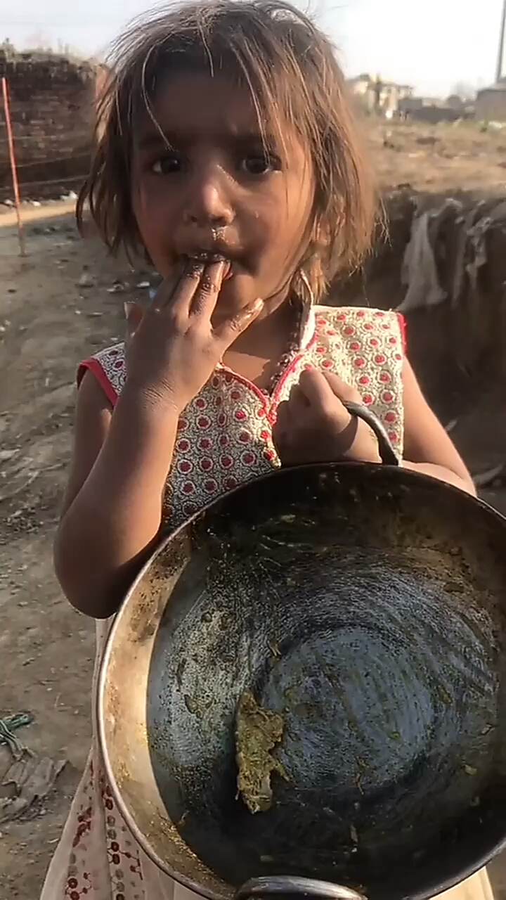 看完会落泪的阿富汗小女孩